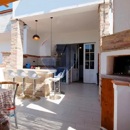 דירה Celeste's House *