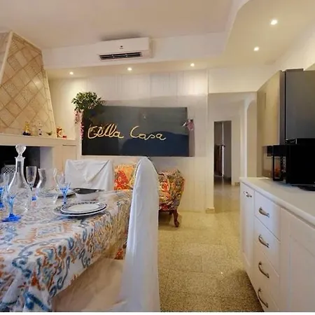 Celeste's House דירה