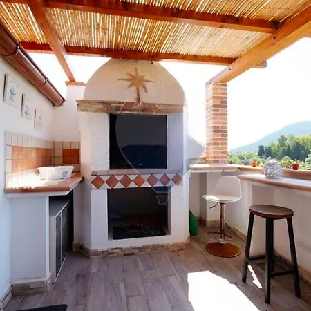 Celeste's House דירה *