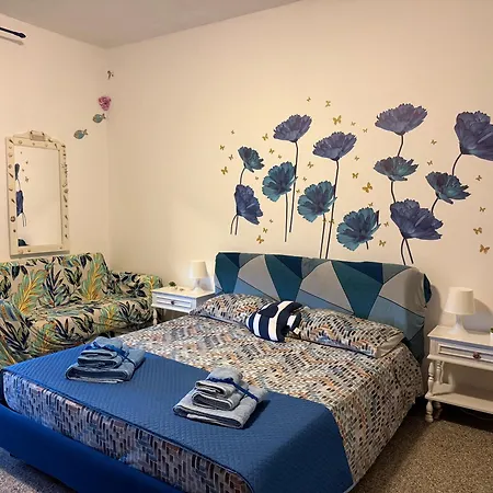 Daire Celeste's House Giba